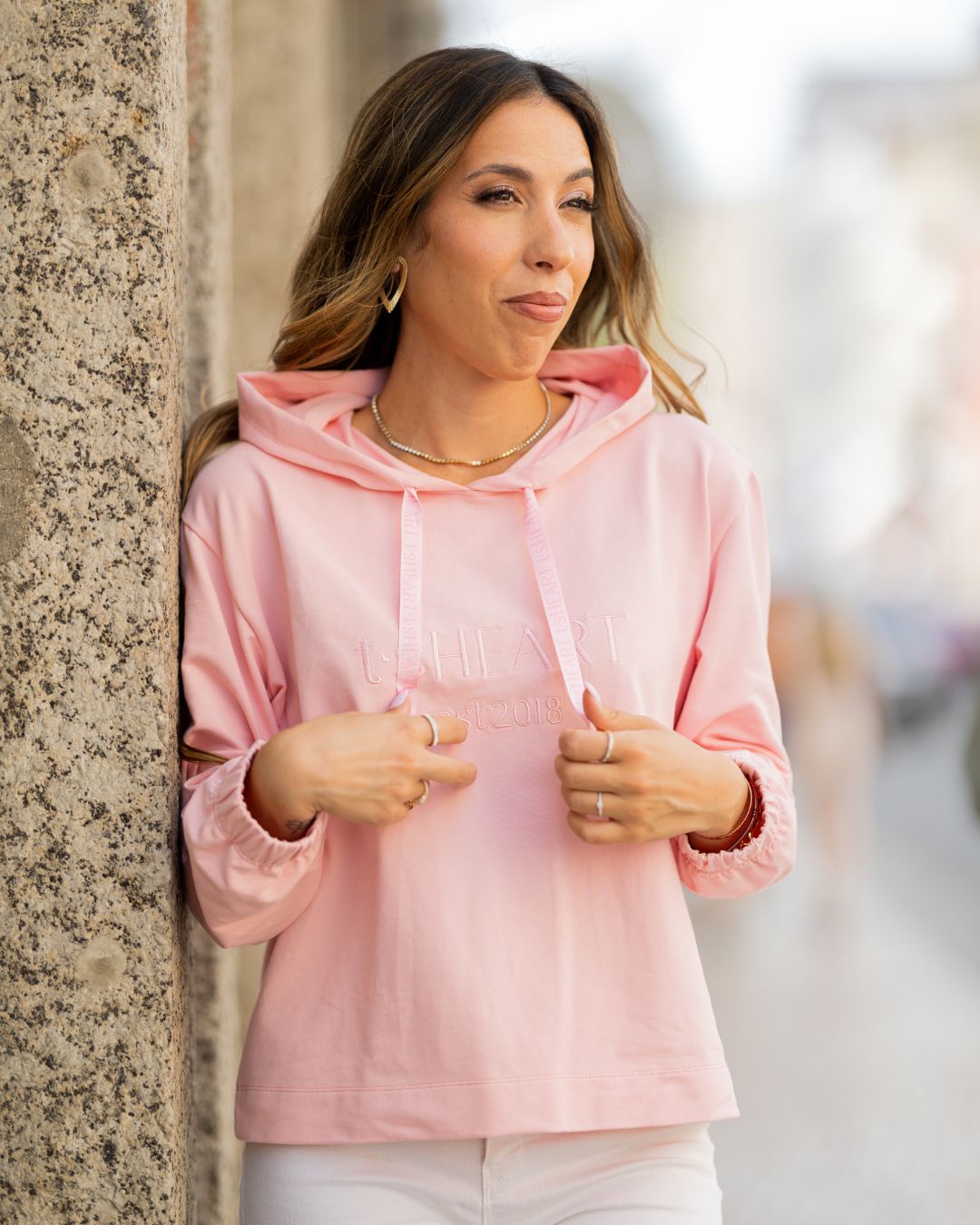 t-sHEART SWEATER