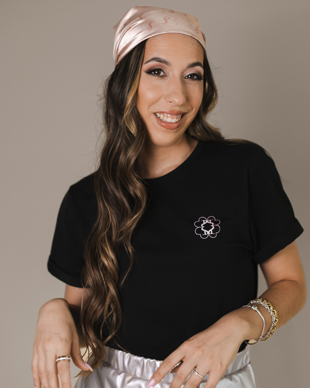 SIGNATURE GOOD LUCK T-SHEART - BLACK