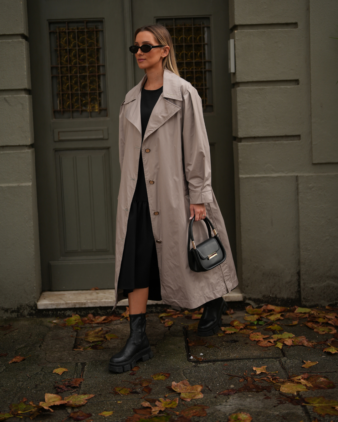 BE POWERFUL TRENCH COAT