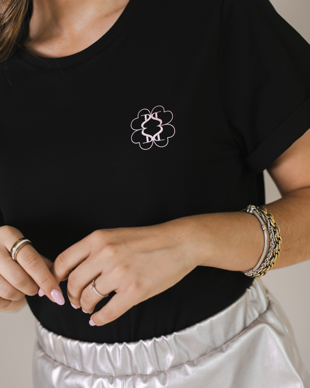 SIGNATURE GOOD LUCK T-SHEART - BLACK