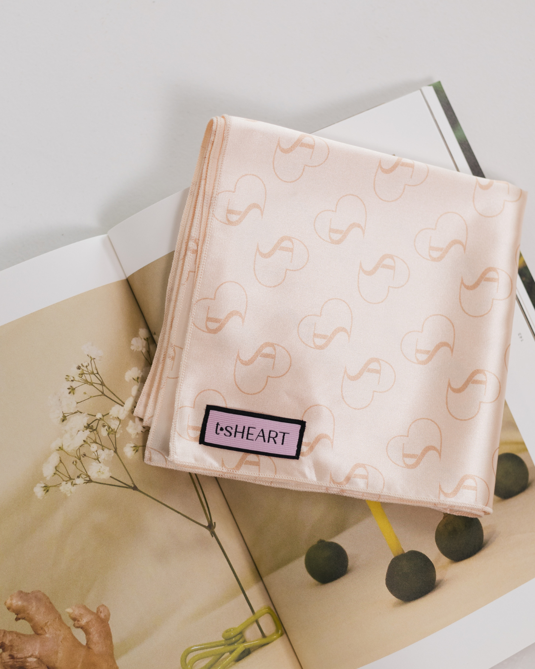 T-SHEART SCARF BEIGE