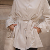 BE POWERFUL SHORT TRENCH COAT CREME - IMPERMEÁVEL